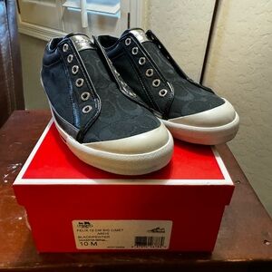 Brand new coach lace-less sneakers